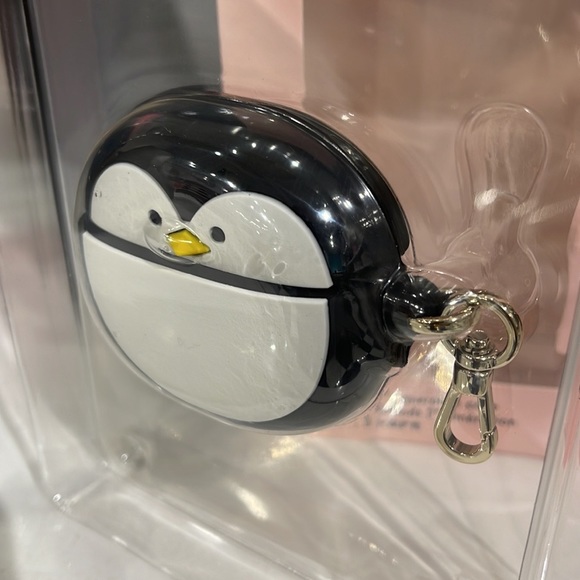 Kate Spade New York Penguin AirPods Silicon Tech Accessorie - Picture 16 of 16